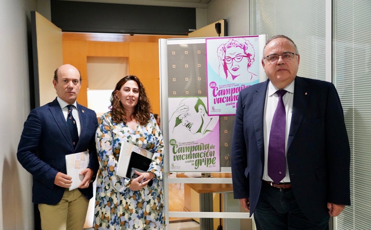 El consejero de Sanidad, Alejandro Vázquez, presenta la campaña de vacunación de la cuarta dosis frente al Covid y la de gripe