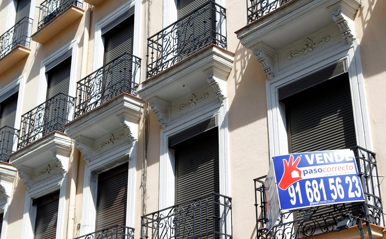 La Comunidad de Madrid lanza el plan 'Mi Primera Vivienda', destinado a facilitar la concesión de hipotecas a los más jóvenes
