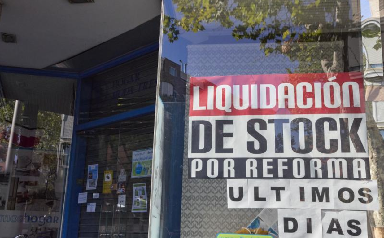 Empresa en liquidación en foto de archivo