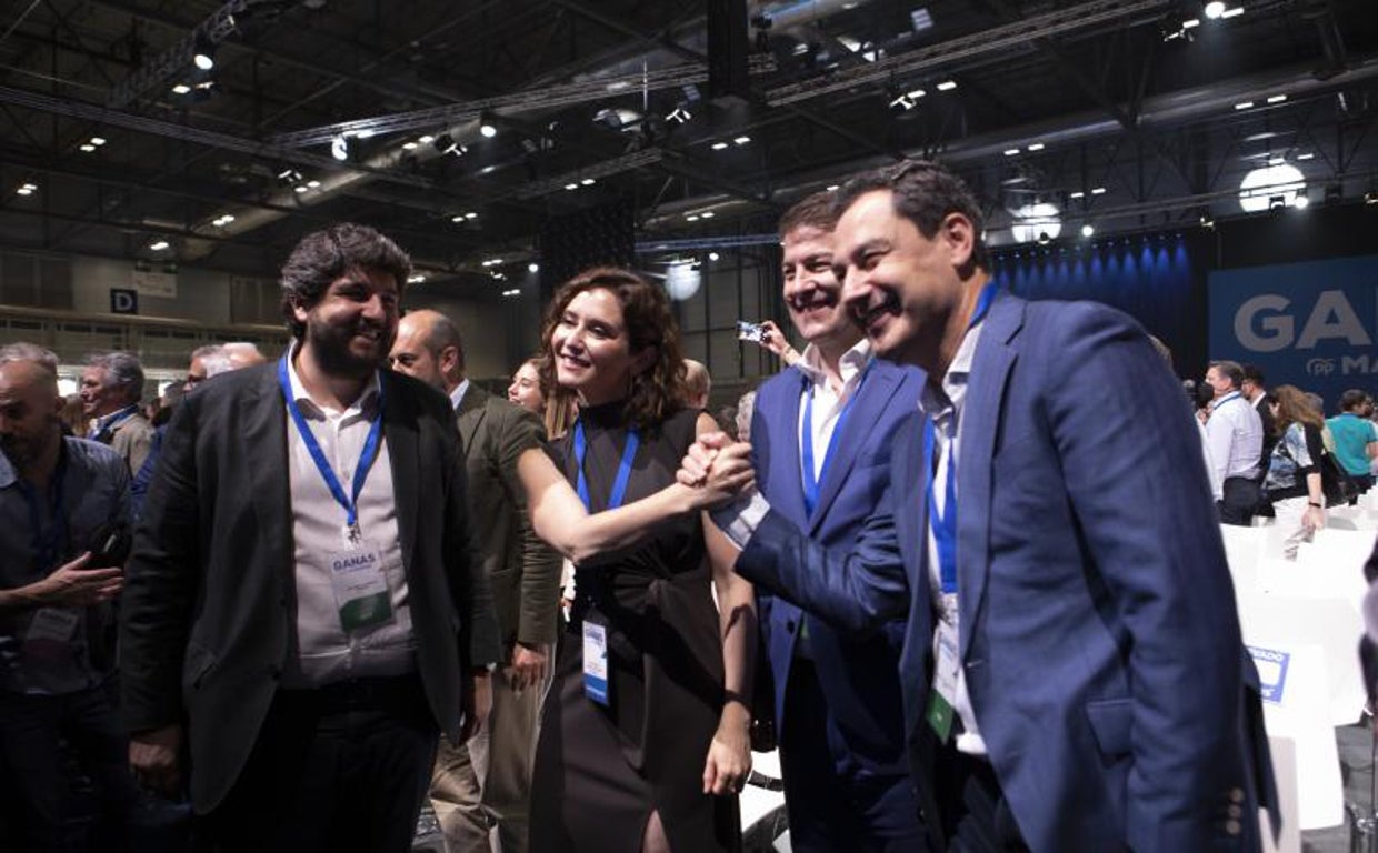 Congreso del PP. De izq. a dcha., López Miras (Murcia), Díaz Ayuso (Madrid), Mañueco (Castilla y León) y Moreno Bonilla (Andalucía)