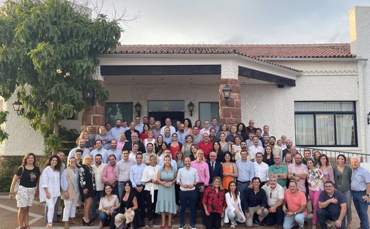 Asistentes a la junta directiva del PP de Jaén, incluidos Manuel Fernández y Enrique Puñal