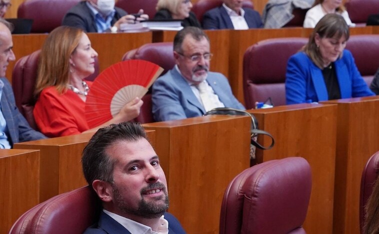 Tudanca emula a Sánchez con un ataque feroz al presidente de Iberdrola