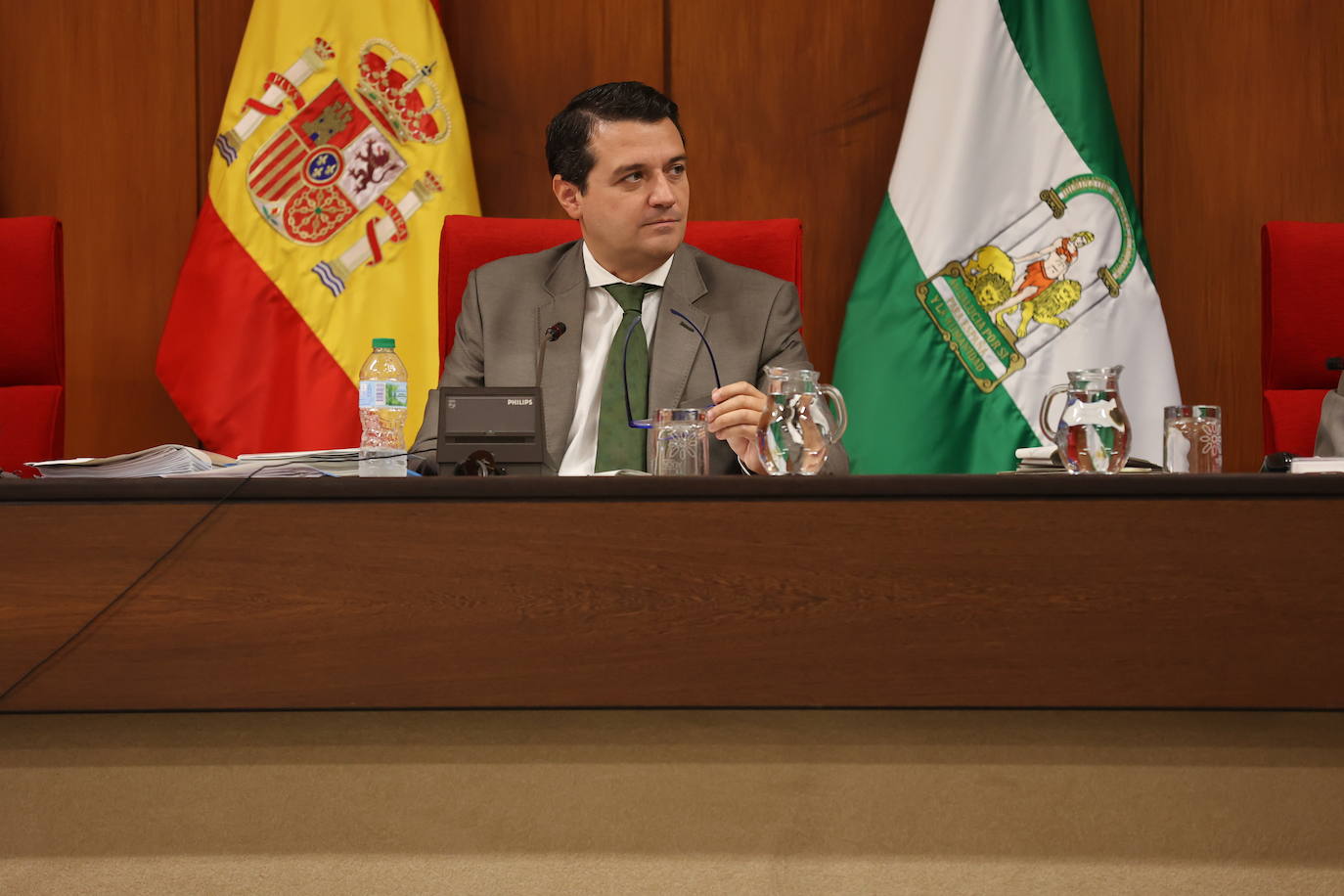 En imágenes, el tenso y polémico Pleno en el Ayuntamiento de Córdoba