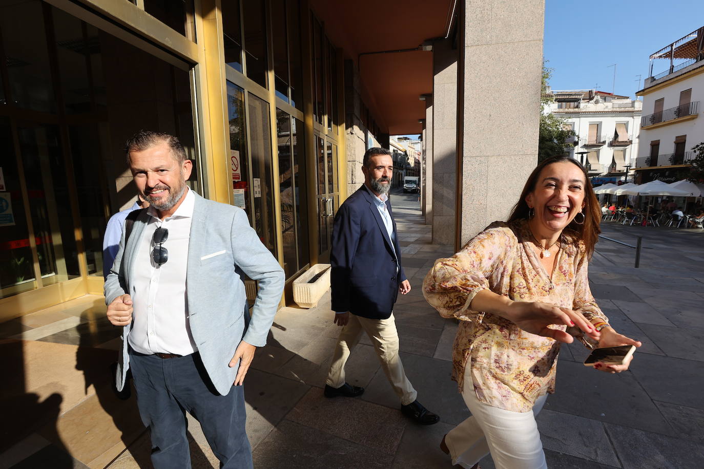 En imágenes, el tenso y polémico Pleno en el Ayuntamiento de Córdoba