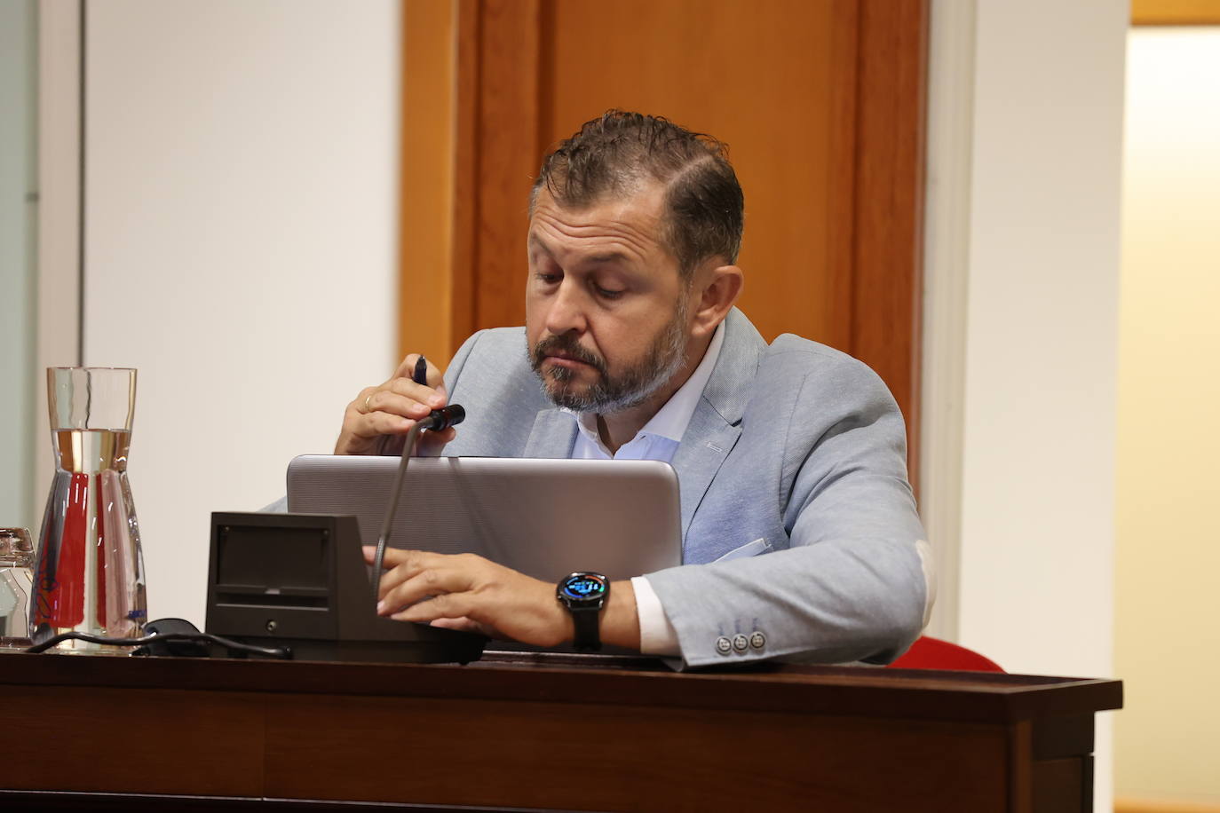 En imágenes, el tenso y polémico Pleno en el Ayuntamiento de Córdoba