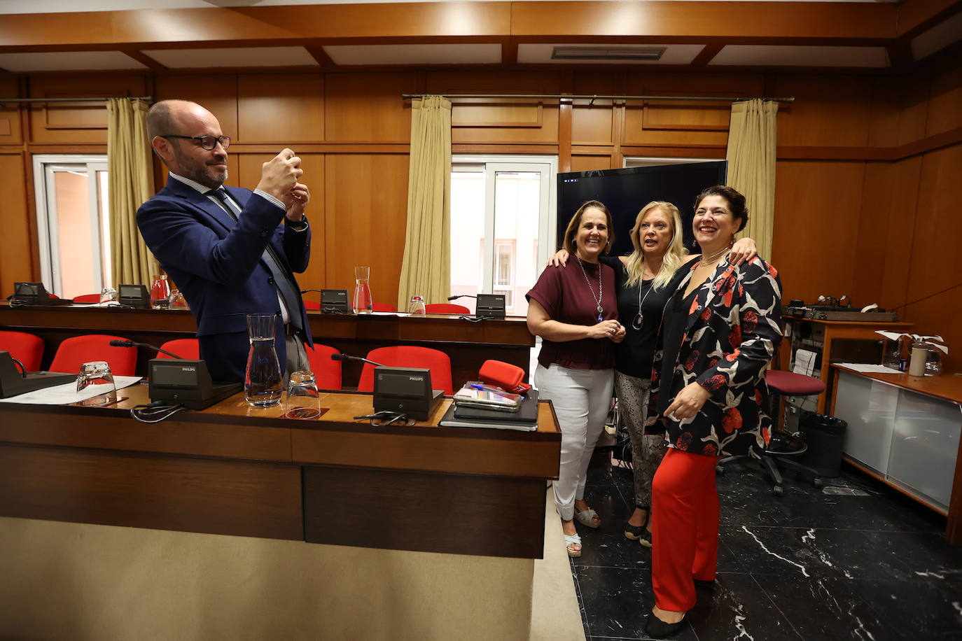 En imágenes, el tenso y polémico Pleno en el Ayuntamiento de Córdoba