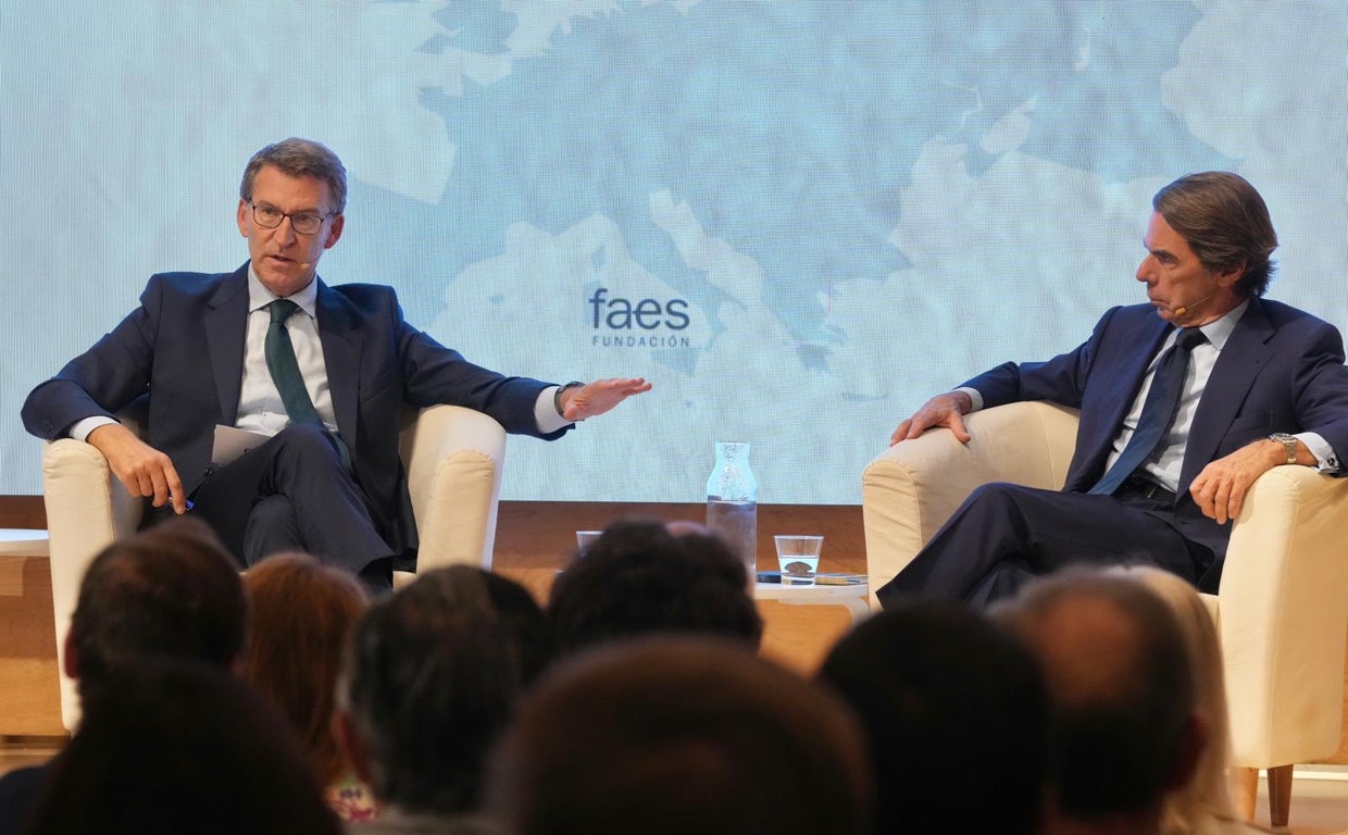 Alberto Núñez Feijóo y José María Aznar, en el Campus FAES