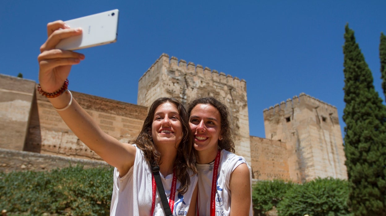 Andalucía cierra en 2022 uno de los mejores veranos turísticos de su historia: 19,3 millones de pernoctaciones