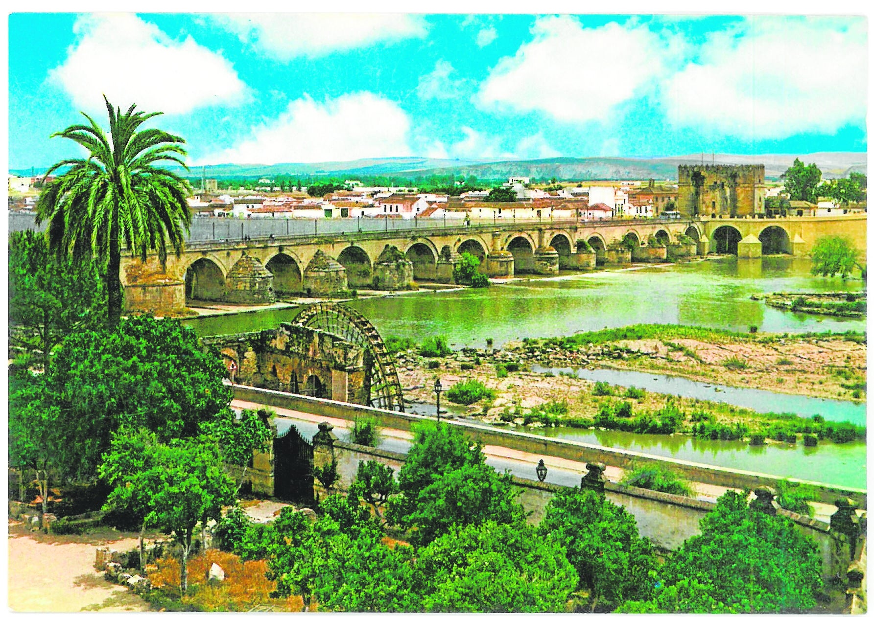 La Puerta y el Puente Romano, dos iconos de la imagen de Córdoba con 450 años de historia