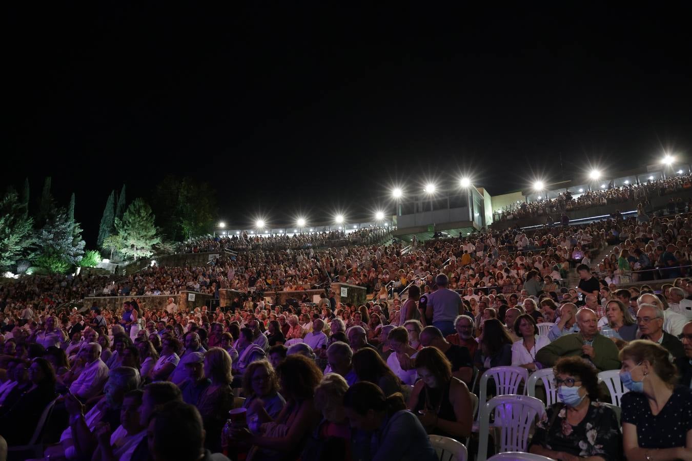 El concierto de Serrat en Córdoba, en imágenes