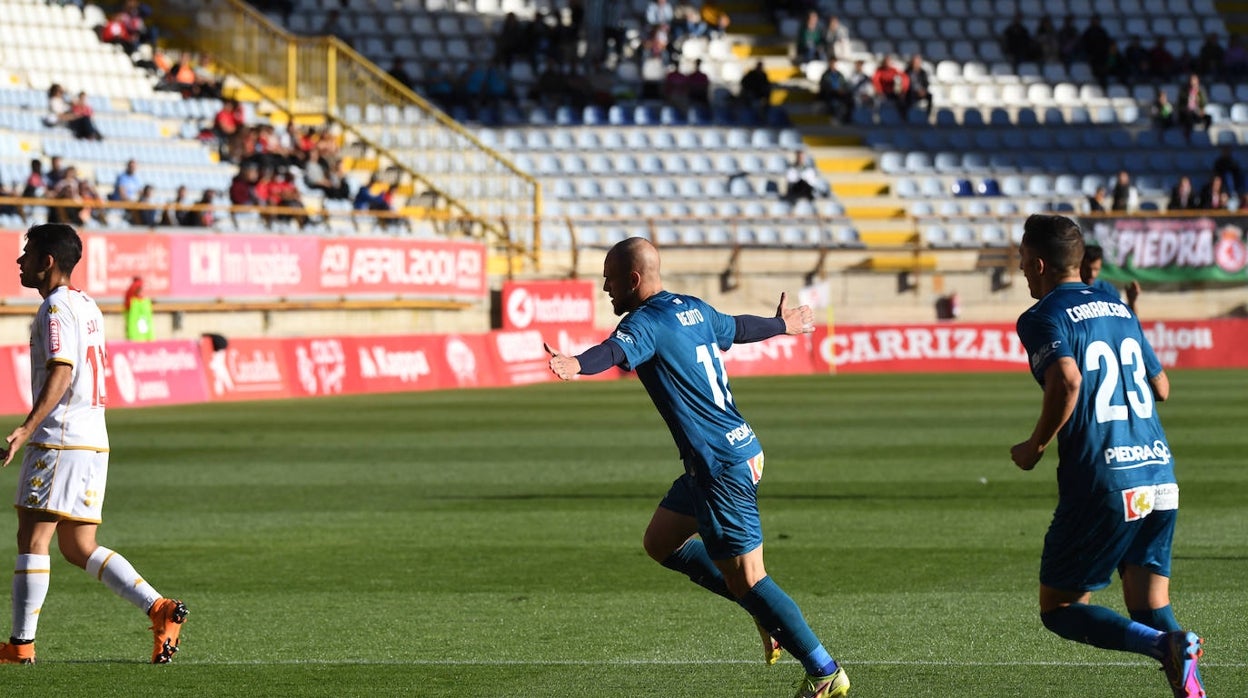 Ocho goleadores en el Córdoba CF en sólo cinco partidos: Flores y Benito entran en la lista