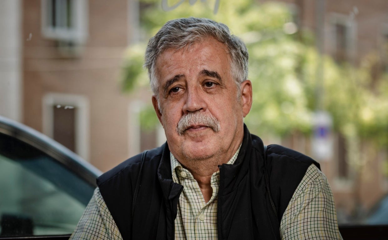 José Antonio, hermano de Carmen Tagle, durante la conversación con ABC