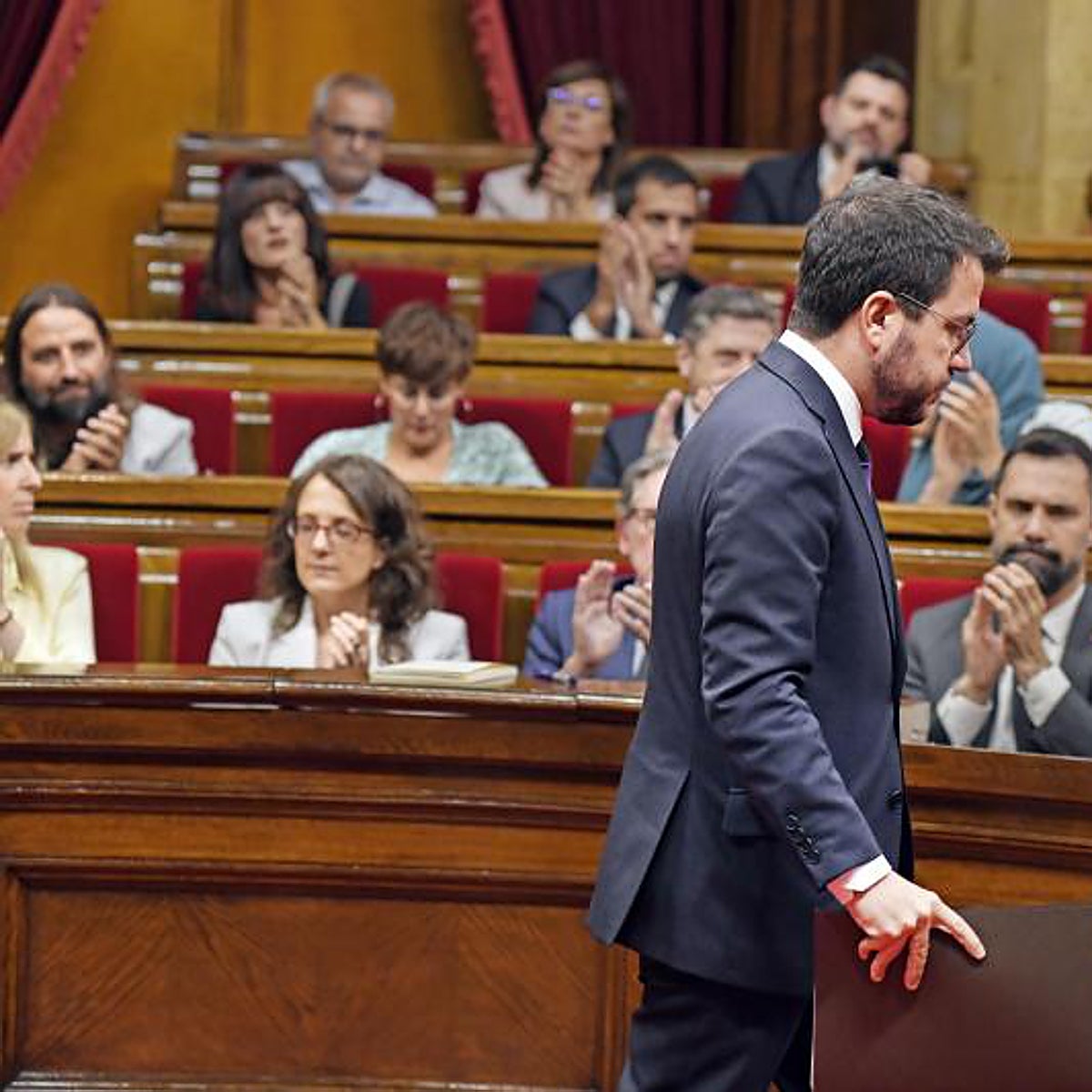 Aragonès reúne de urgencia a su gobierno para atajar la crisis abierta por Junts