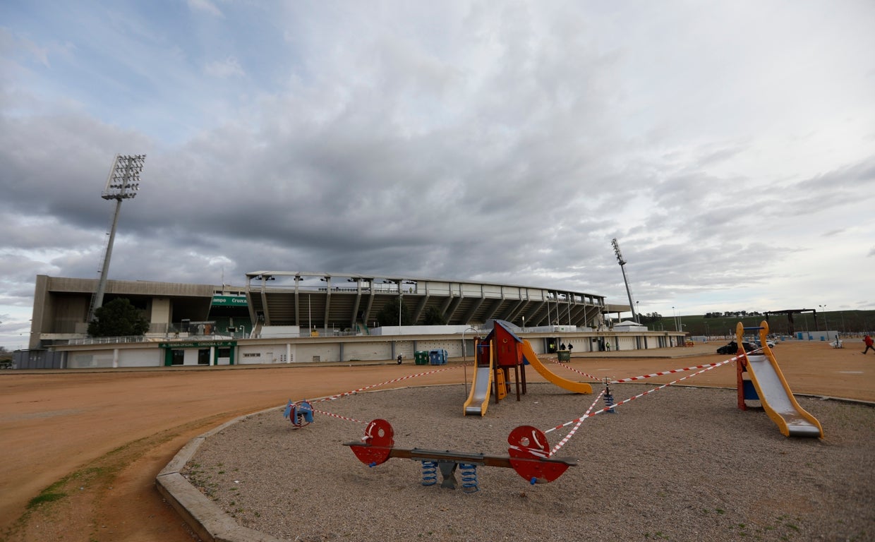 Imagen exterior del estadio El Arcángel, en la zona de Tribuna y Anfiteatro