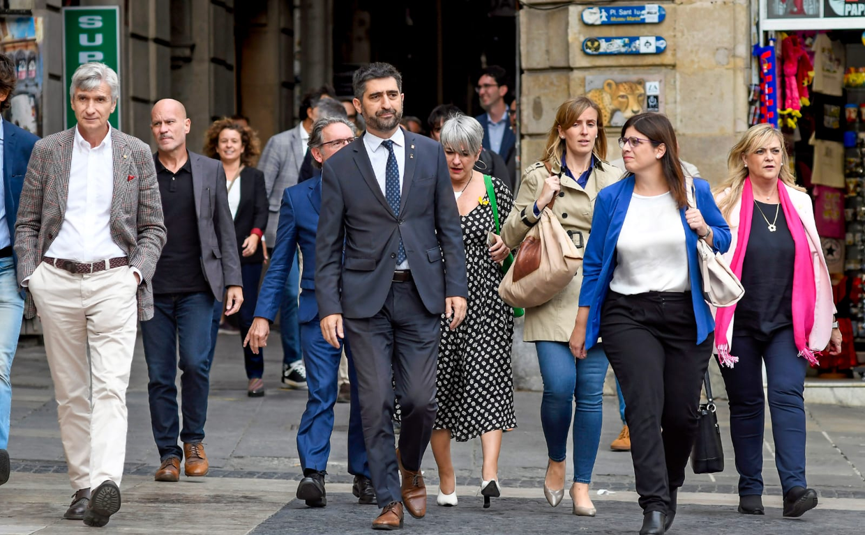 Los consejeros de Junts, hoy, llegando al Palacio de la Generalitat, para la reunión extraordinaria del Govern