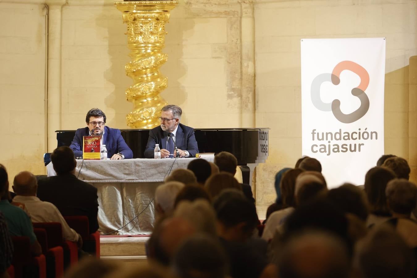 La presentación del libro de Calvo Poyato en Córdoba, en imágenes