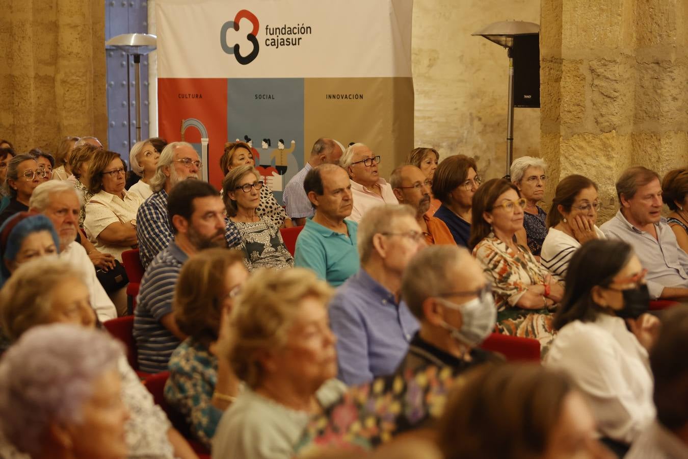La presentación del libro de Calvo Poyato en Córdoba, en imágenes