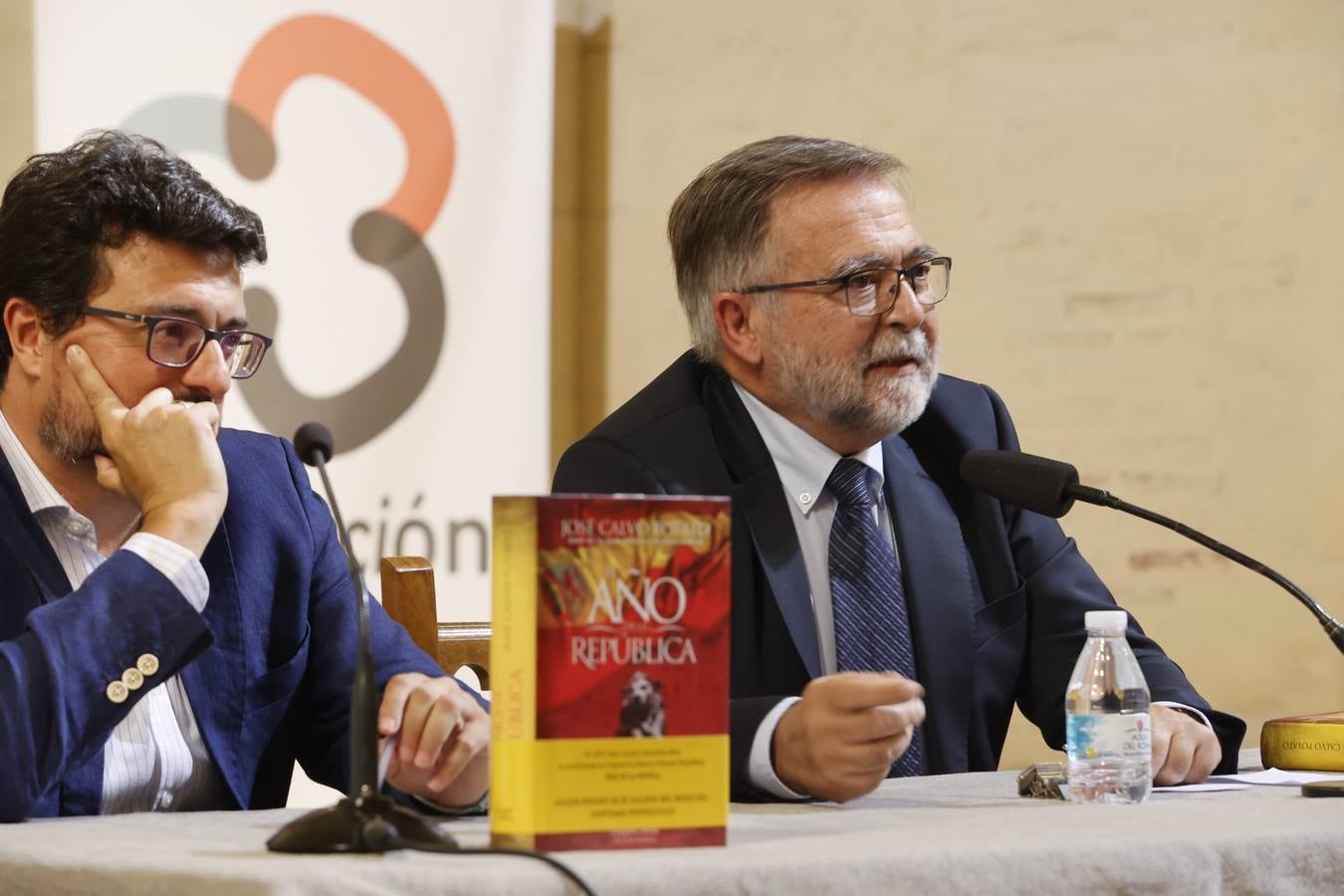 La presentación del libro de Calvo Poyato en Córdoba, en imágenes