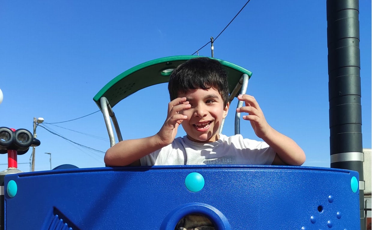 Aray, de Gran Canaria, cumplirá pronto los 6 años, fue diagnosticado con año y medio