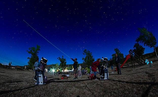 Actividad de Astronomía Cercana en Soto de Sepúlveda (Segovia) para la asociación Avaes
