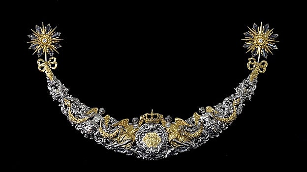 La media luna de la coronación