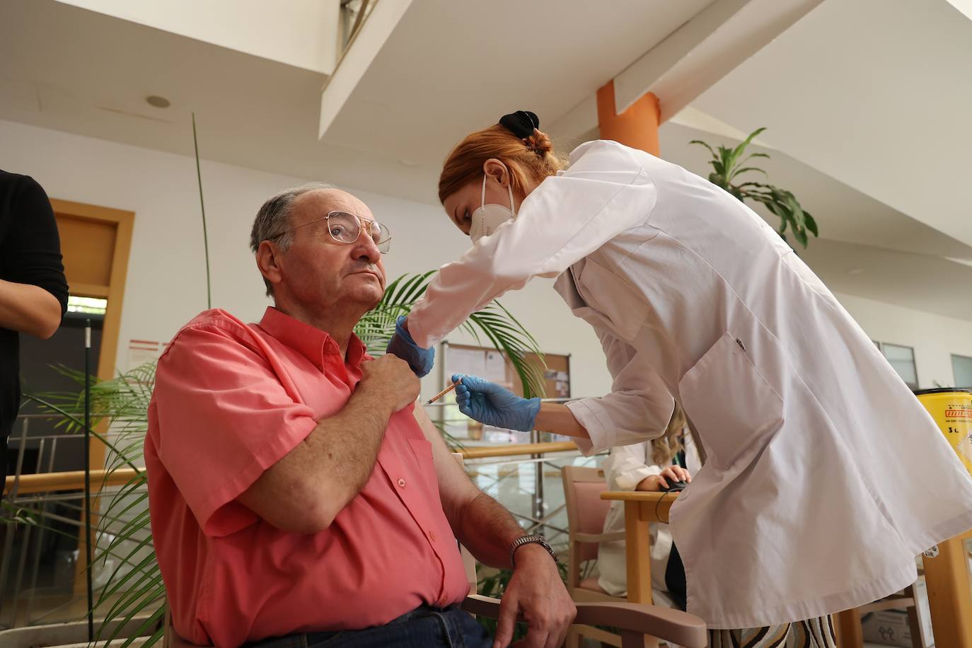 En imágenes, el inicio de la campaña de vacunación del Covid y la gripe en Córdoba, en imágenes