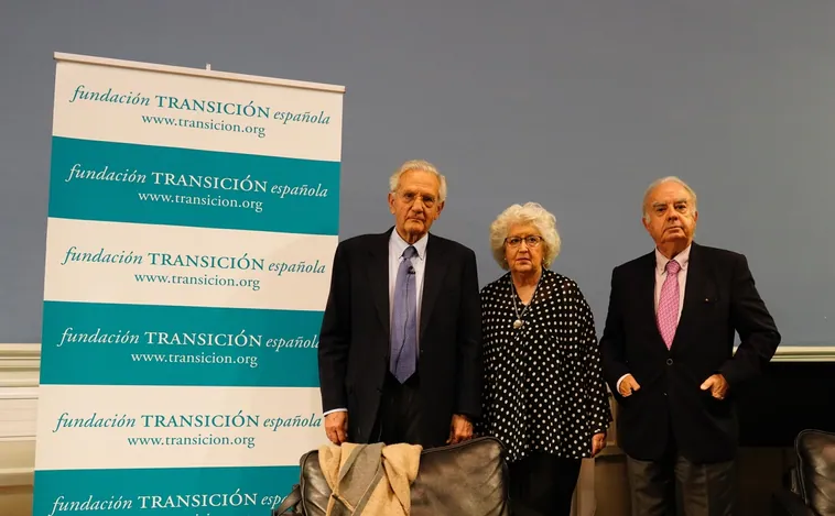 La Fundación Transición Española pide a Feijóo que tome como primera medida derogar la ley de Memoria