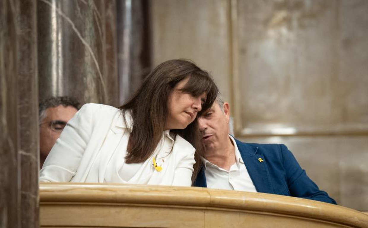 Laura Borràs y Jordi Turull, en el Parlamento catalán, la semana pasada