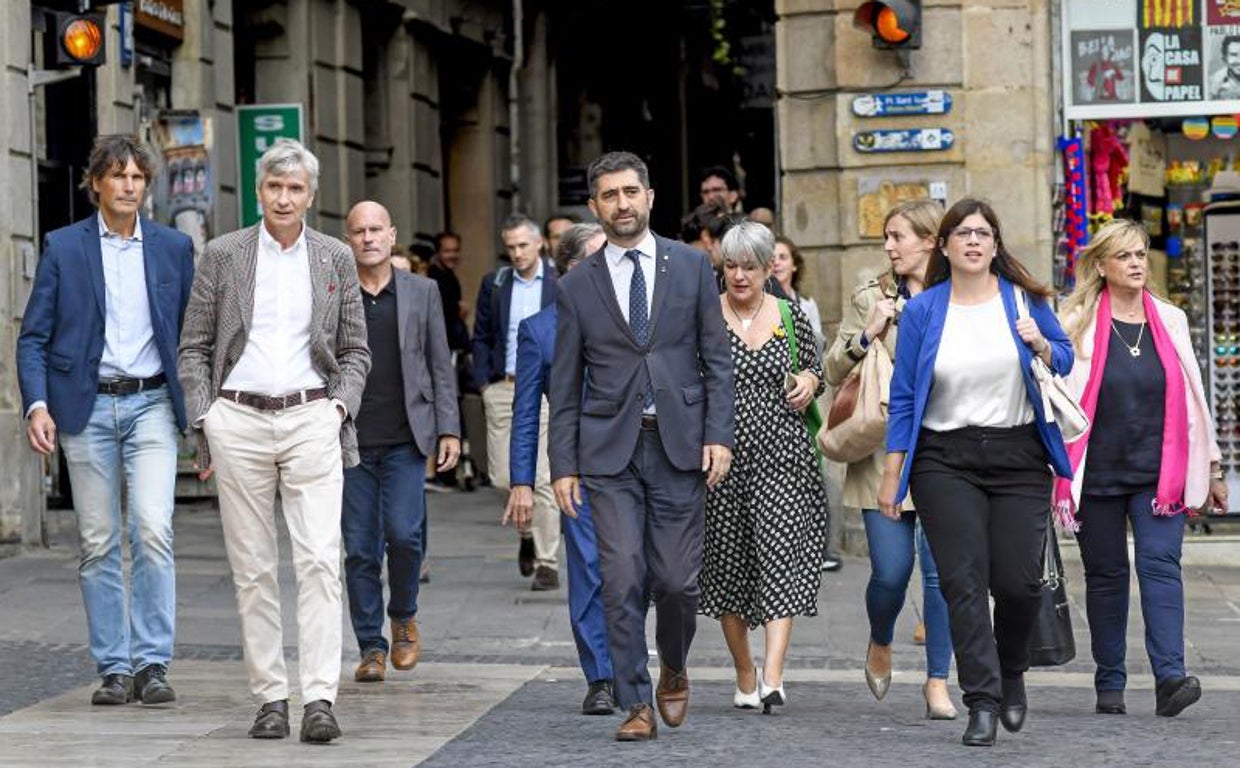 Los consejeros de Junts, con el entonces todavía vicepresidente Jordi Puigneró, hace unos días