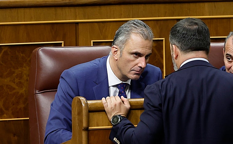 La caída de Javier Ortega Smith obliga a reajustar la cúpula de Vox