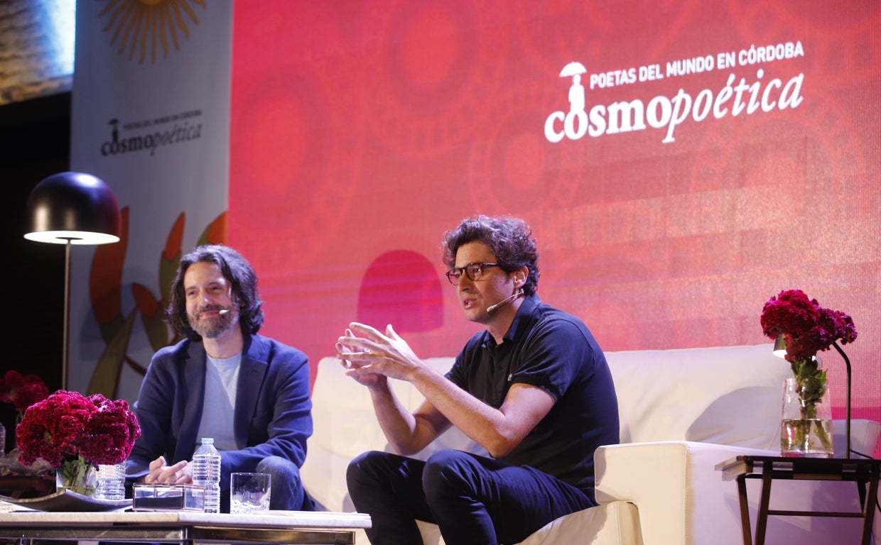 Neuman y Bernier en su intervención en Cosmopoética