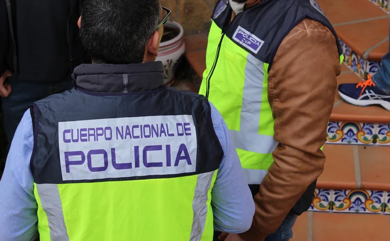 La Policía Nacional libera a una menor que ejercía la prostitución en una casa de citas en Valencia