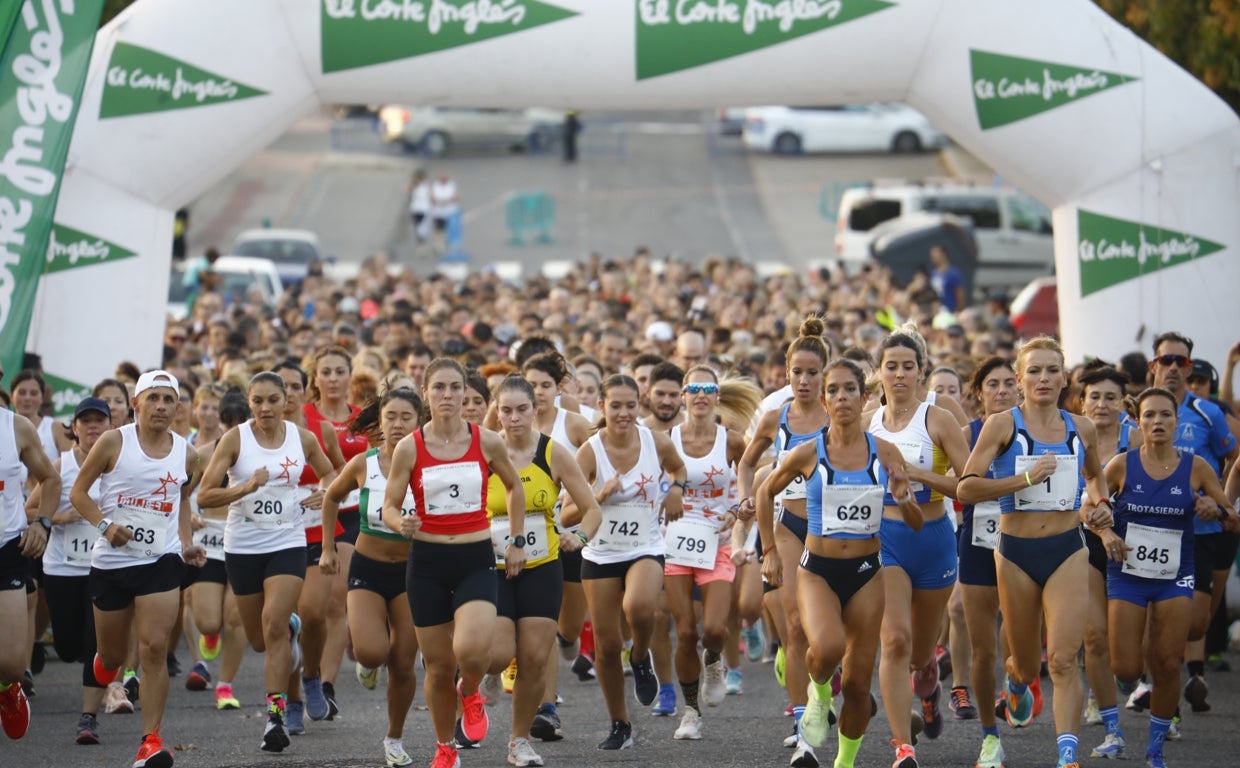 Instante de la salida de la carrera de la mujer en las inmediaciones del Fontanar