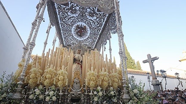 La Virgen de la Paz y Esperanza, en la plaza de Capuchinos