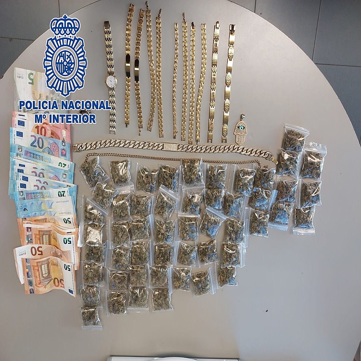 Los nervios delatan a un traficante que escondía marihuana en sus genitales