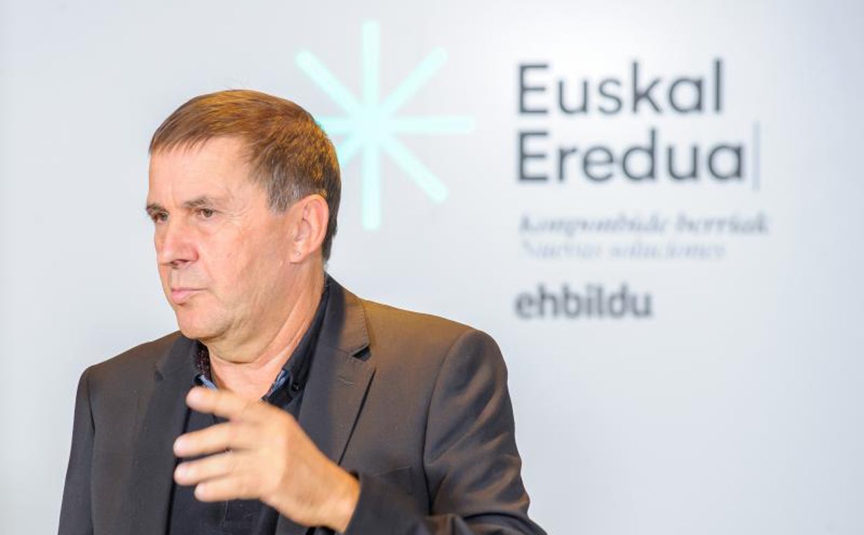 El coordinador general de EH Bildu, Arnaldo Otegi, en la presentación del Pacto de Bienestar