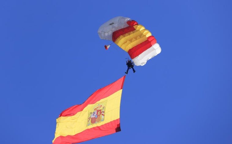 El desfile de las Fuerzas Armadas 2022, en imágenes: de la Patrulla Águila al Rey