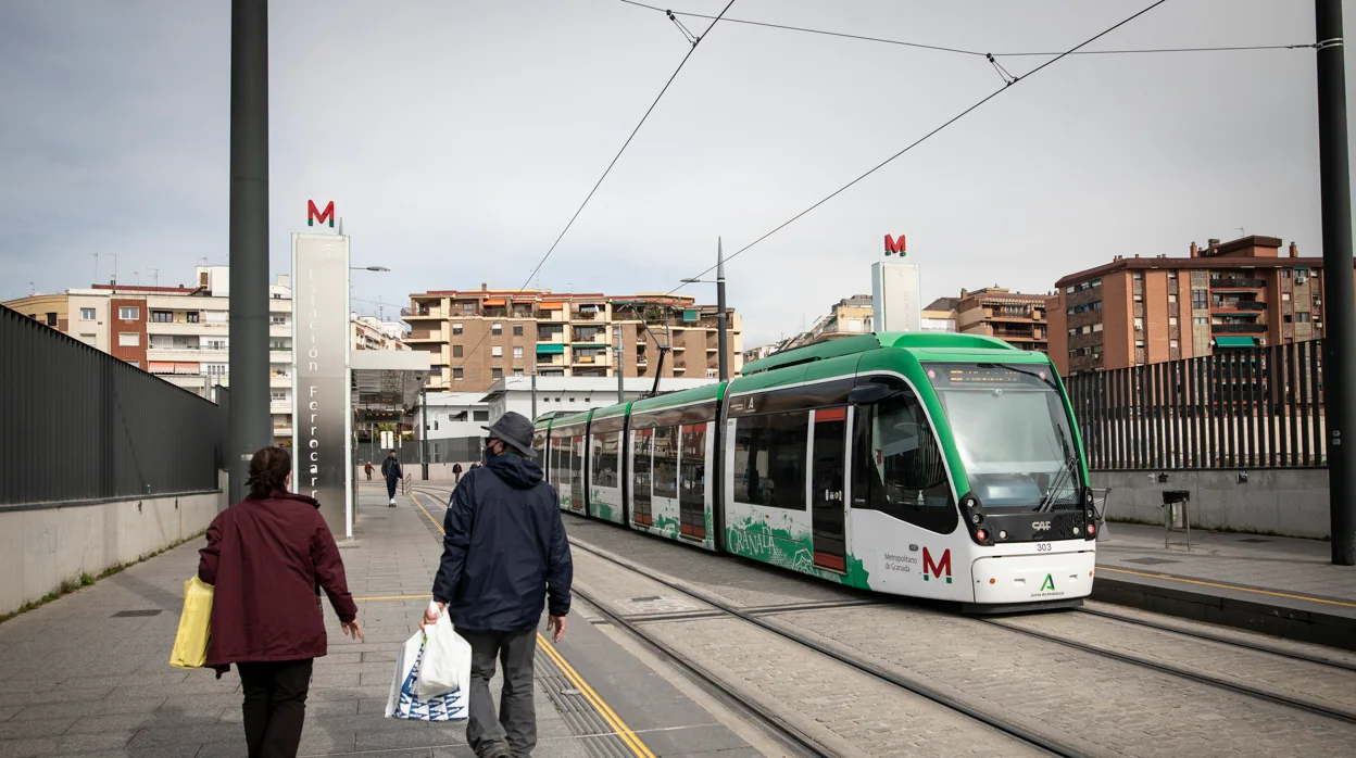 El alcalde de Granada sobre la ampliación del Metro por el centro: «No consiento que alguien pinte las líneas desde Sevilla»