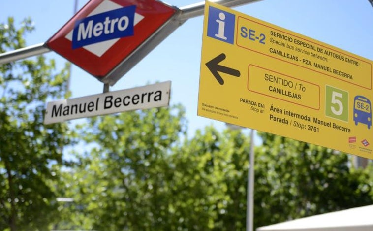 Suspendida la circulación en la línea 6 de Metro entre  Conde de Casal y Manuel Becerra por «asistencia sanitaria»