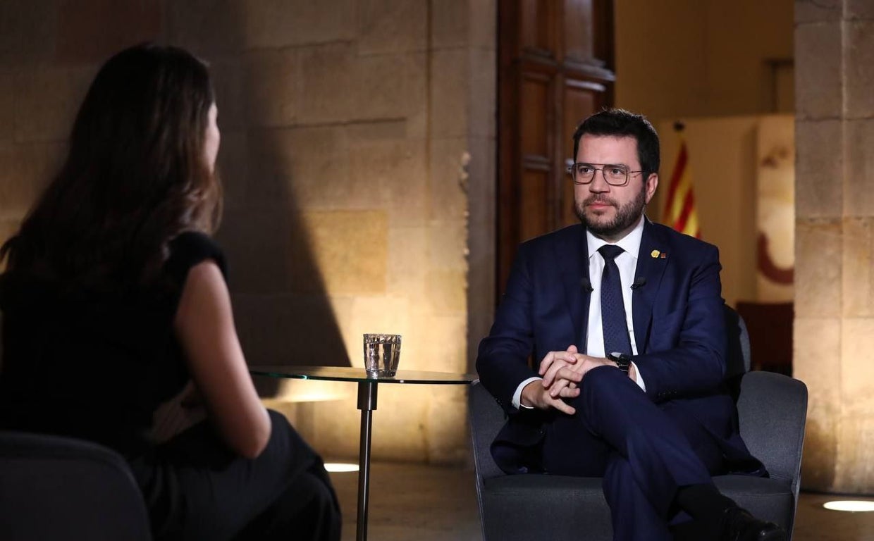 Pere Aragonès, presidente de la Generalitat, hoy, durante la entrevista para TV3 y Catalunya Ràdio