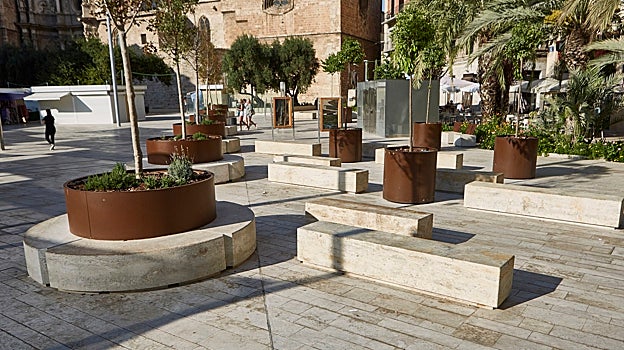 La remodelación de la plaza de la Reina en Valencia ha sido premiada por Aema a nivel nacional.