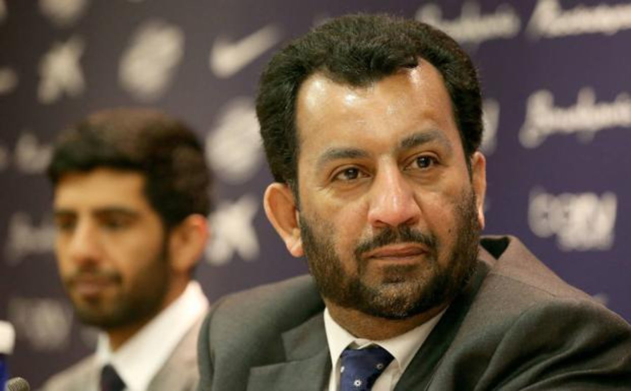 El jeque Al-Thani en un rueda de prensa del Málaga