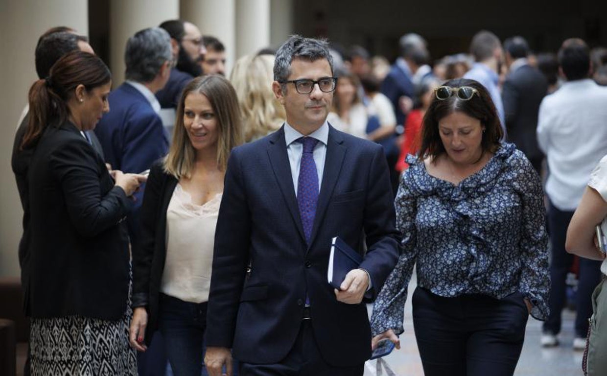 Félix Bolaños, ministro de la Presidencia, a su llegada ayer al Senado