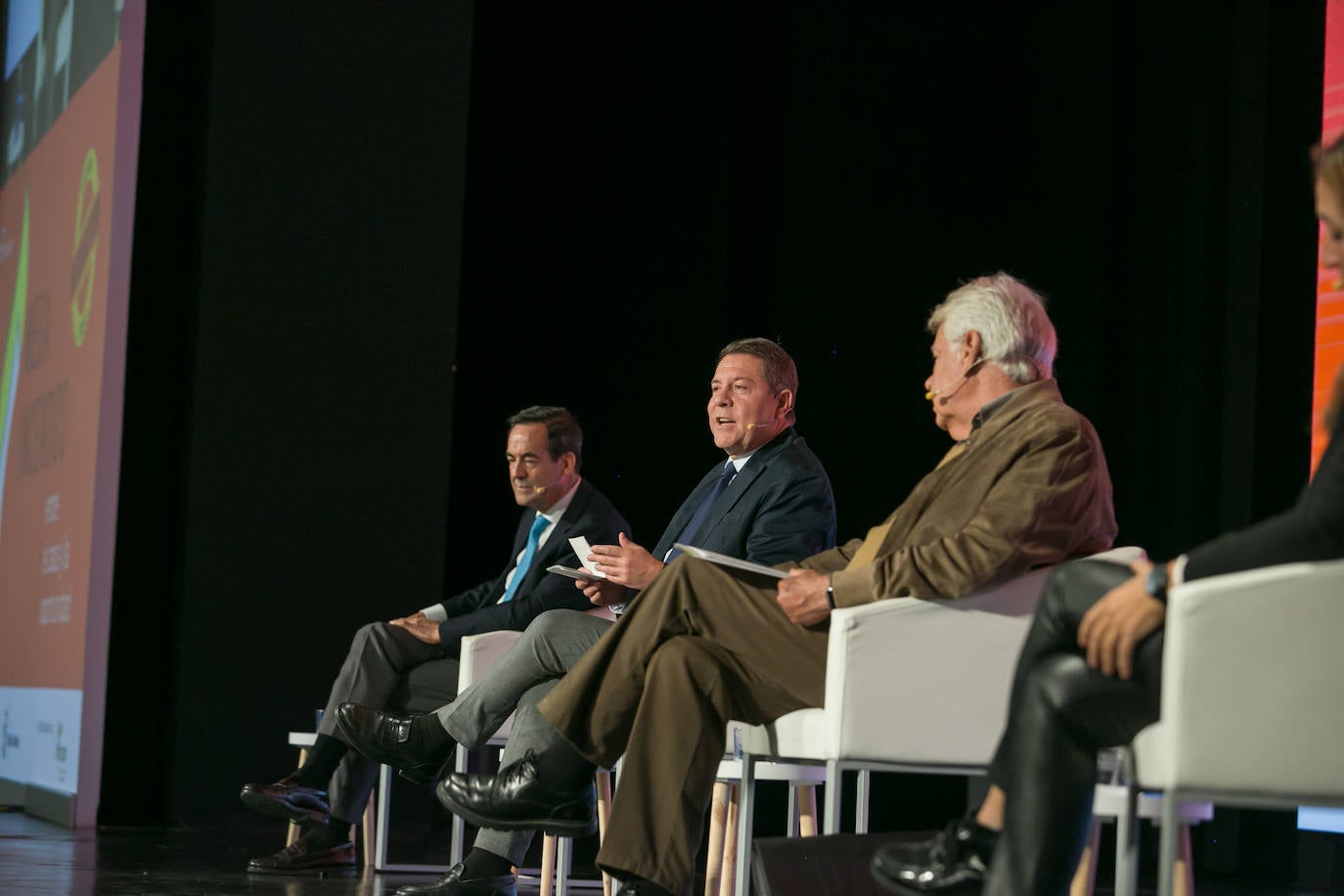 Las imágenes del recibimiento a Felipe González en Toledo