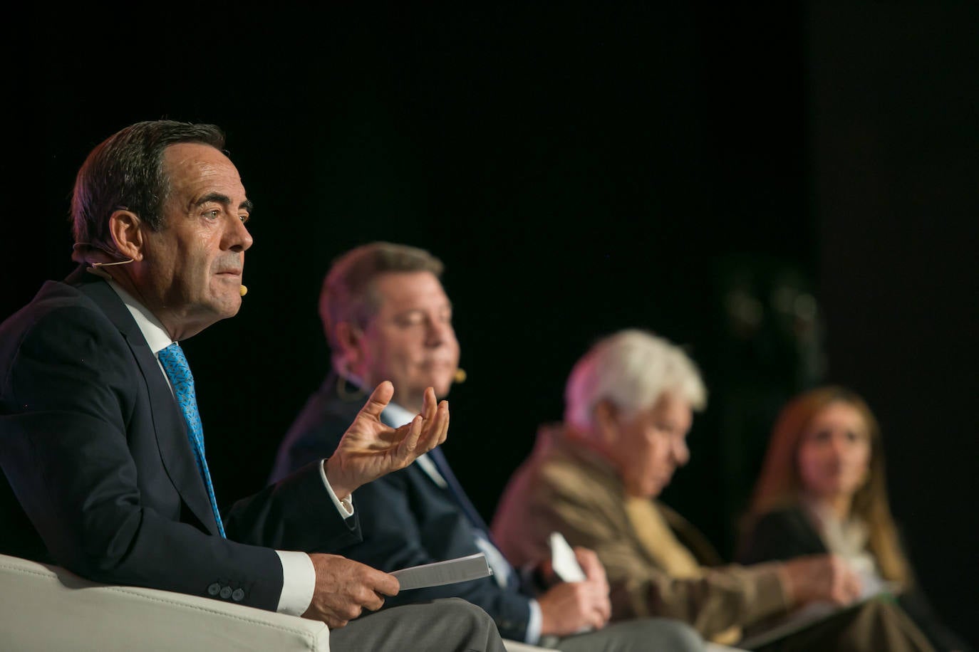 Las imágenes del recibimiento a Felipe González en Toledo