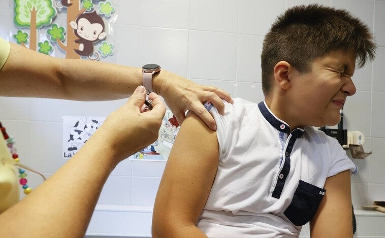 Castilla y León comenzará en enero a vacunar a los niños de 12 años frente al virus del papiloma humano
