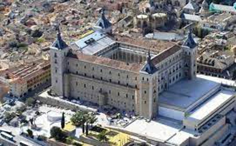 Podemos solicita la retirada de los restos de Moscardó y Milans del Bosch del Alcázar tras entrar en vigor la Ley de Memoria