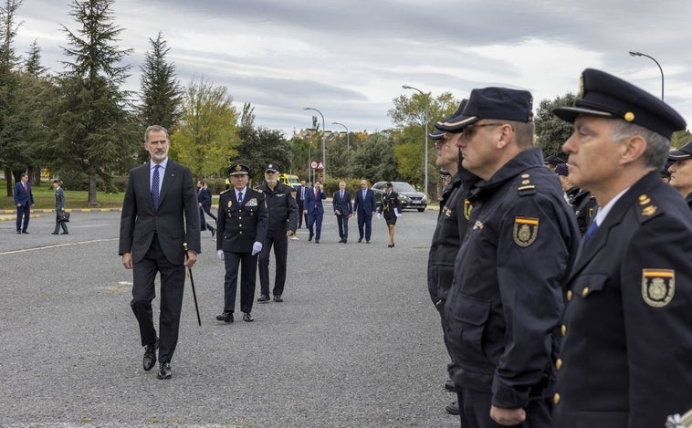 El Rey afirma que la Policía Nacional abre una nueva etapa con una formación de excelencia en Ávila