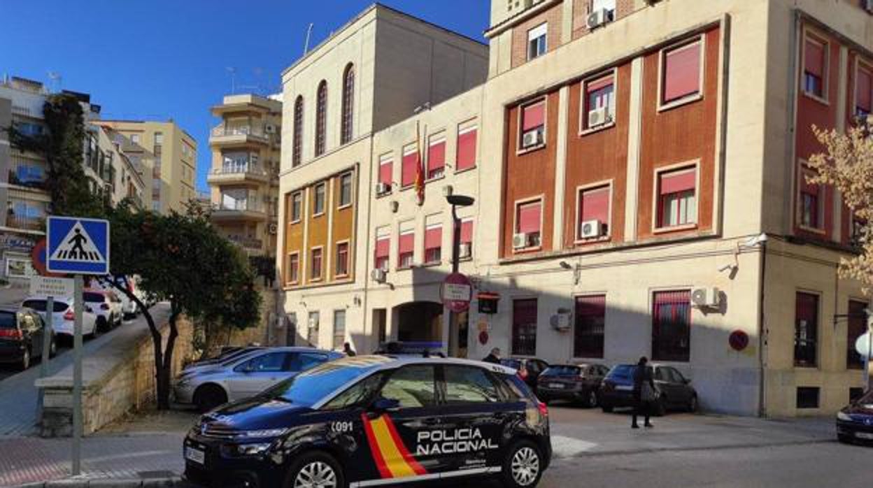 Detenidas tres personas en Jaén por secuestrar y torturar a una persona y obligarla a robar para ellos