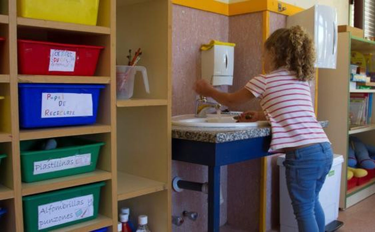 La futura Ley de Infancia, que incluye la figura de la adopción abierta, que permitirá el contacto con la familia biológica